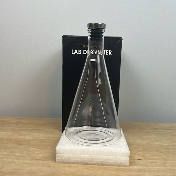 NEW Ethan+Ashe Wine Whiskey Lab Decanter Bartending Tool - Picture 7 of 12